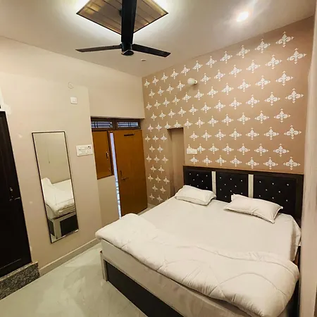 Vindh Homestay Varanasi Exterior photo